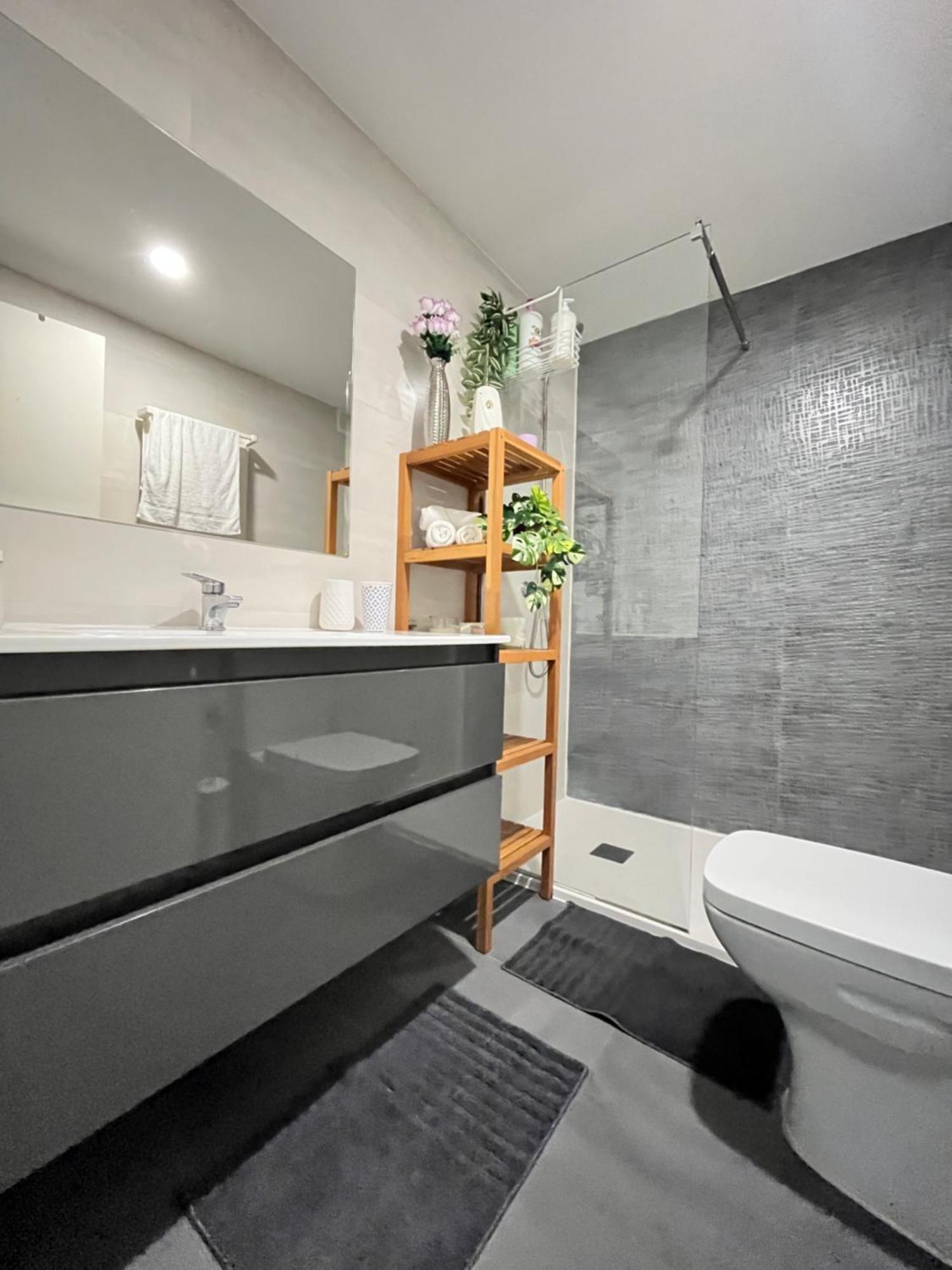 Habitacion Atocha Mendez Madrid Buitenkant foto
