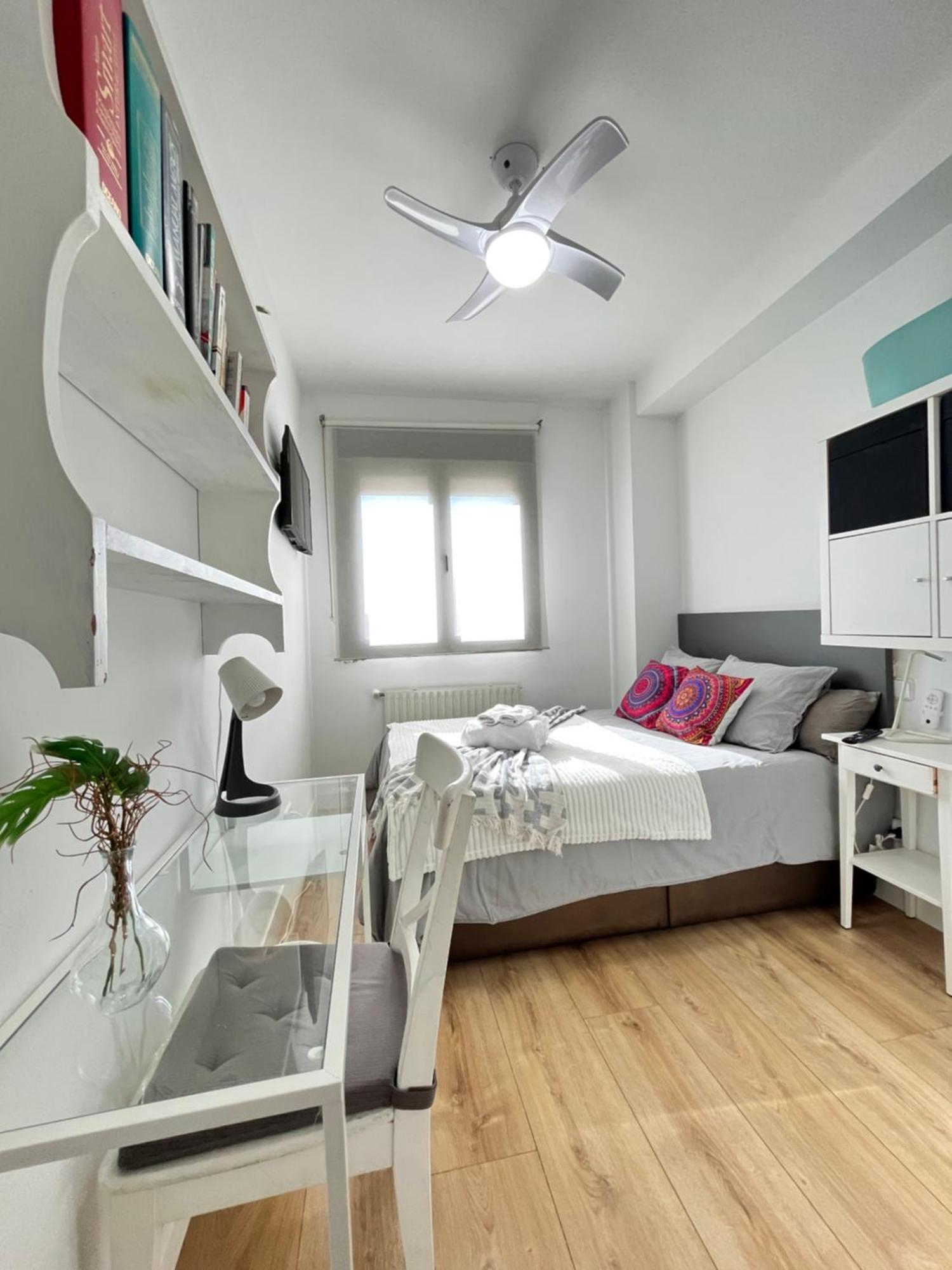 Habitacion Atocha Mendez Madrid Buitenkant foto