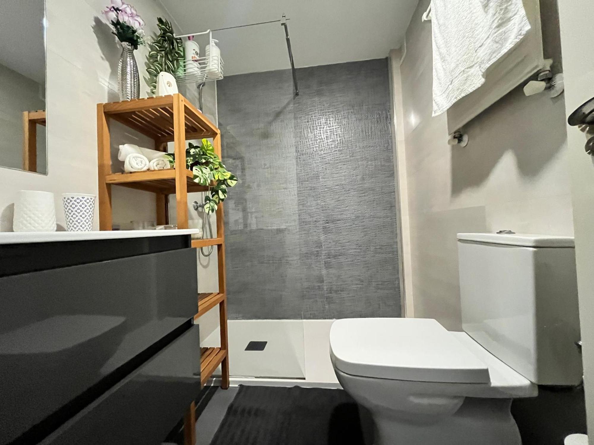 Habitacion Atocha Mendez Madrid Buitenkant foto